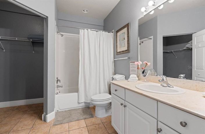 Image No.18-4 Bed Townhouse for sale