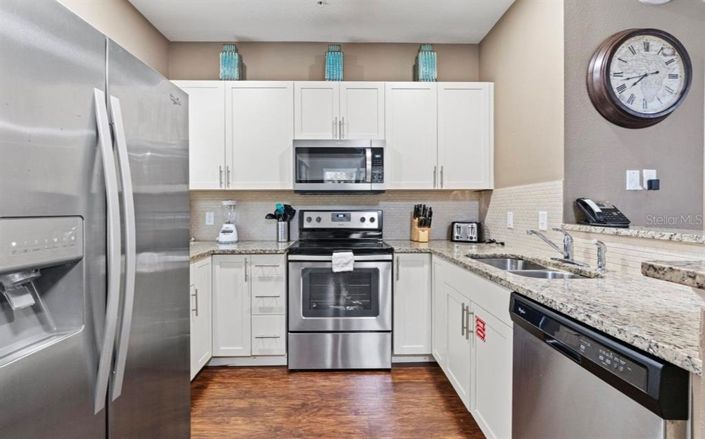 Image No.12-4 Bed Townhouse for sale