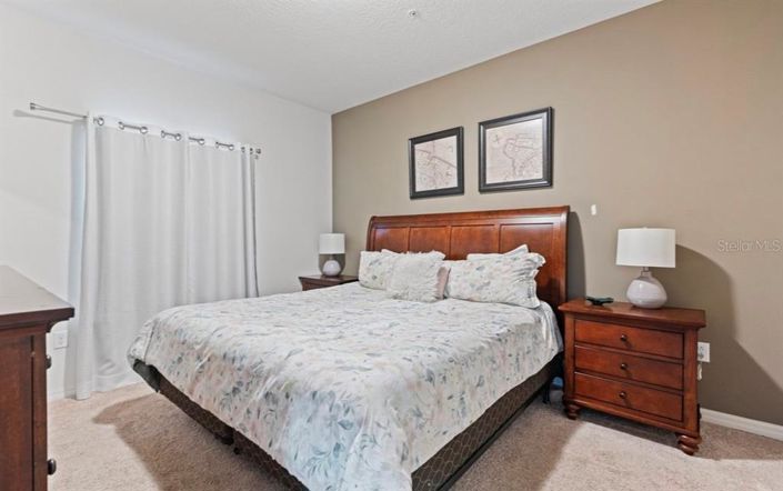 Image No.13-4 Bed Townhouse for sale