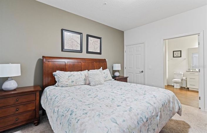 Image No.15-4 Bed Townhouse for sale