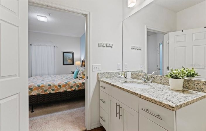 Image No.21-4 Bed Townhouse for sale