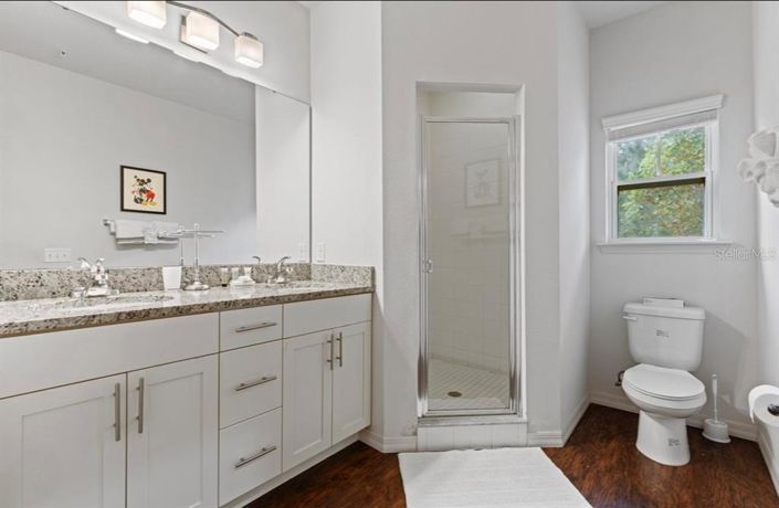 Image No.24-4 Bed Townhouse for sale