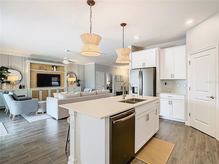 Image No.16-6 Bed Property for sale