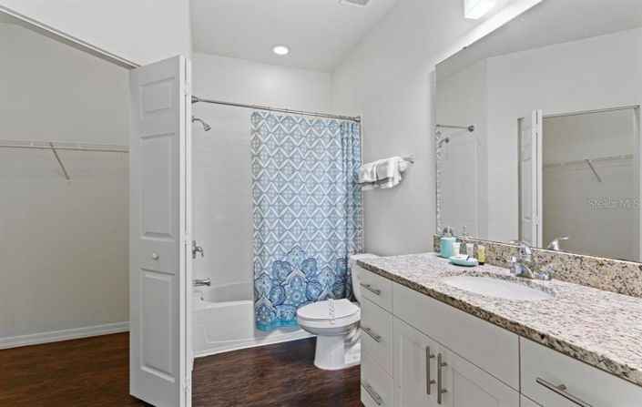 Image No.23-4 Bed Townhouse for sale