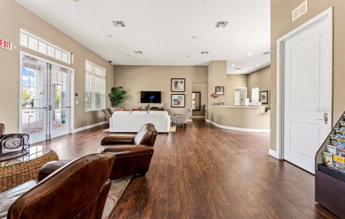 Image No.30-4 Bed Townhouse for sale