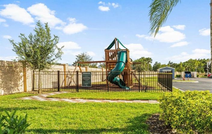 Image No.33-4 Bed Townhouse for sale