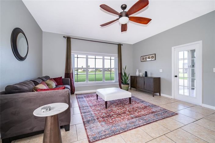 Image No.16-6 Bed Property for sale