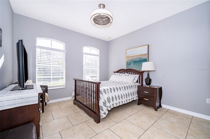 Image No.21-6 Bed Property for sale