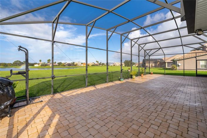 Image No.37-6 Bed Property for sale