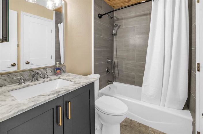 Image No.11-3 Bed Townhouse for sale