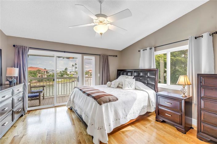 Image No.15-3 Bed Townhouse for sale