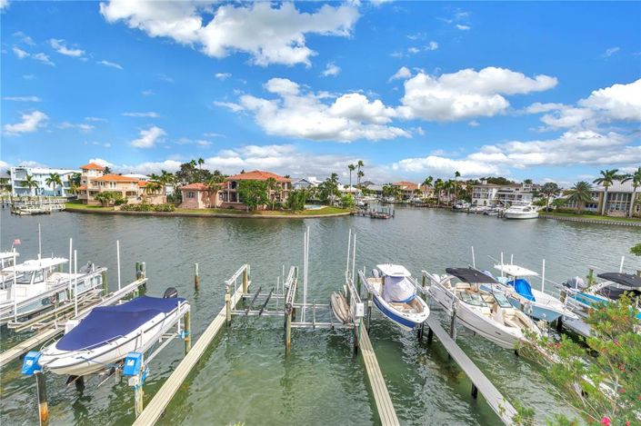 Image No.19-3 Bed Townhouse for sale