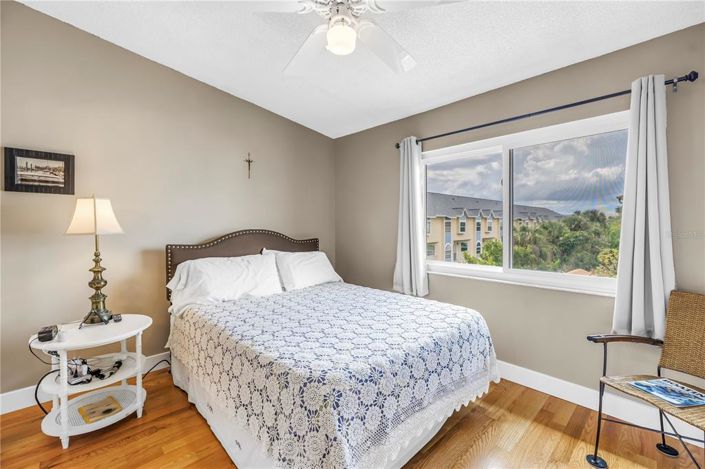 Image No.21-3 Bed Townhouse for sale