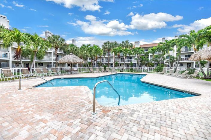 Image No.31-3 Bed Townhouse for sale