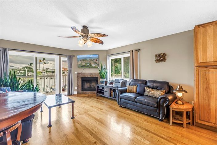 Image No.4-3 Bed Townhouse for sale