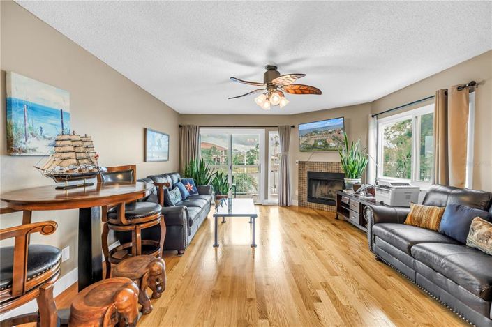 Image No.5-3 Bed Townhouse for sale