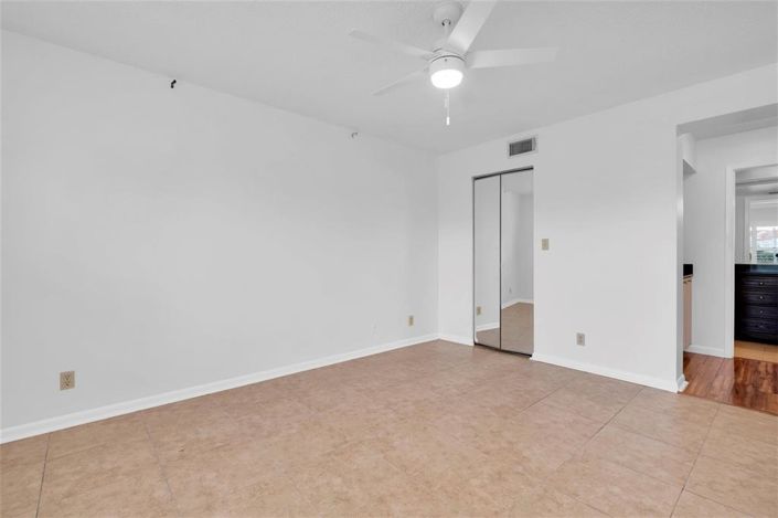 Image No.19-2 Bed Property for sale