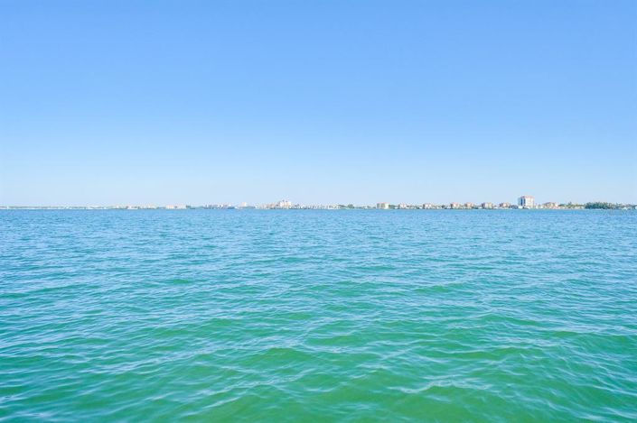 Image No.17-4 Bed Property for sale