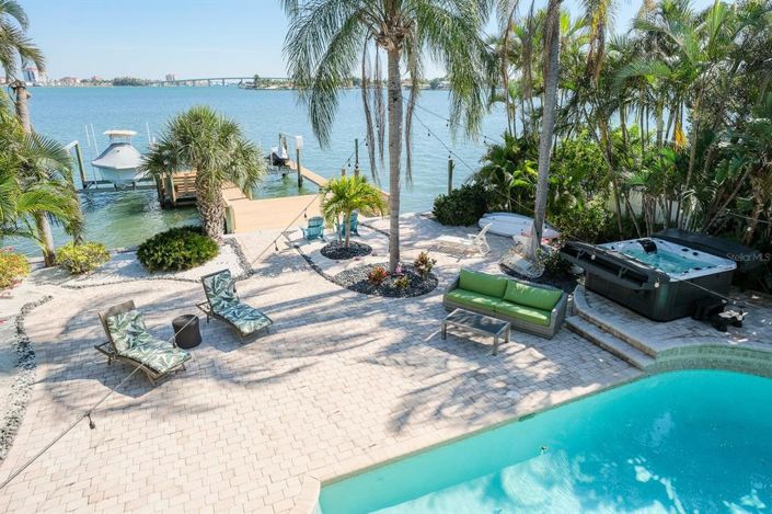 Image No.2-4 Bed Property for sale