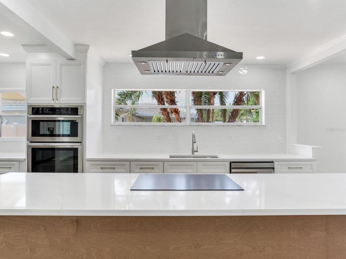 Image No.10-3 Bed Property for sale