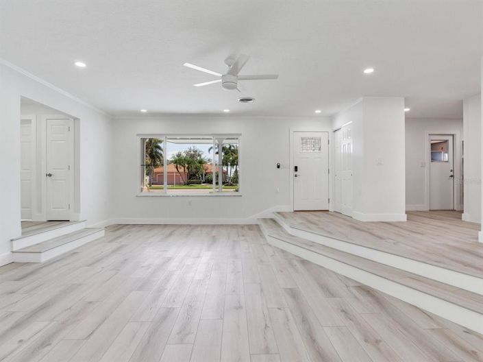 Image No.26-3 Bed Property for sale