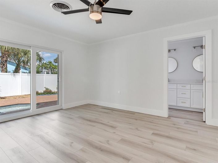 Image No.35-3 Bed Property for sale