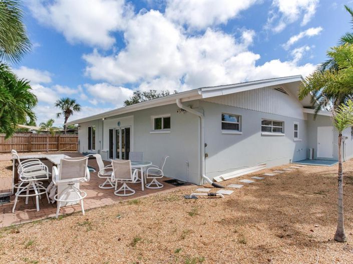 Image No.40-3 Bed Property for sale