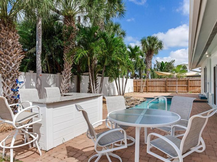 Image No.41-3 Bed Property for sale