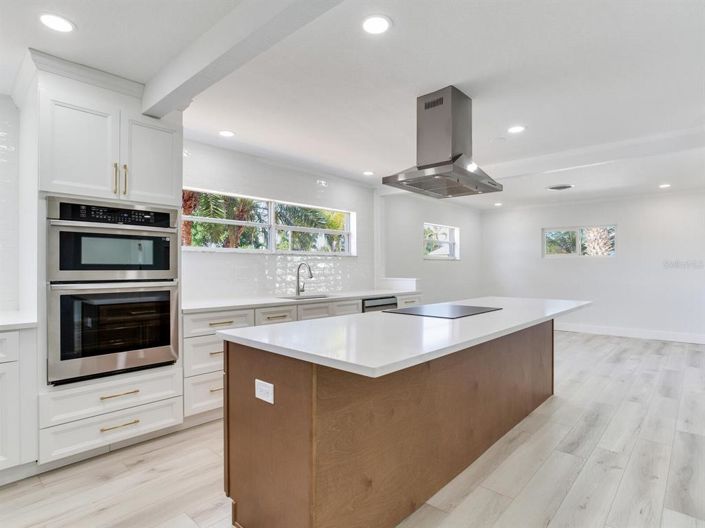 Image No.9-3 Bed Property for sale