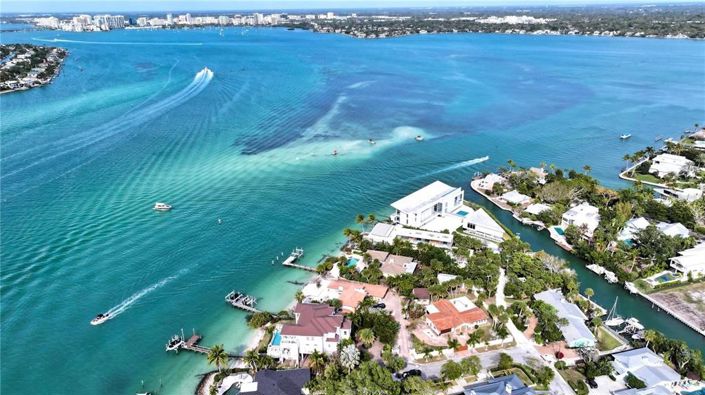 Image No.5-Propriété de 6 chambres à vendre à Sarasota