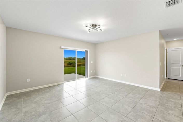 Image No.17-6 Bed Property for sale