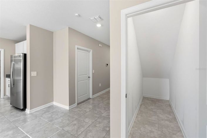 Image No.20-6 Bed Property for sale