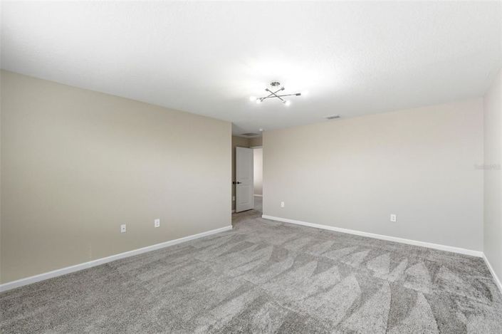 Image No.24-6 Bed Property for sale