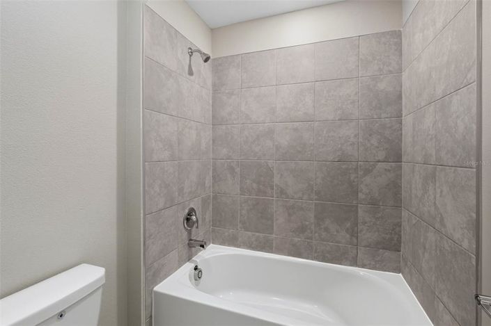 Image No.34-6 Bed Property for sale