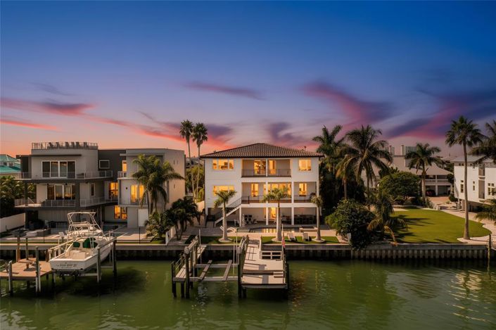 Image No.3-Propriété de 4 chambres à vendre à Floride