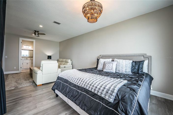 Image No.40-4 Bed Property for sale