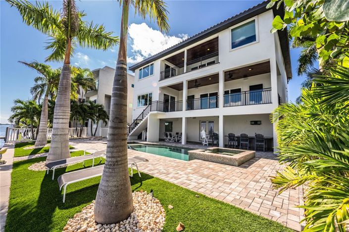 Image No.57-4 Bed Property for sale