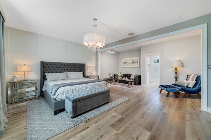 Image No.14-5 Bed Property for sale