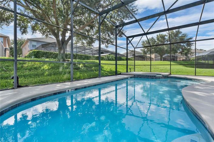 Image No.41-7 Bed Property for sale