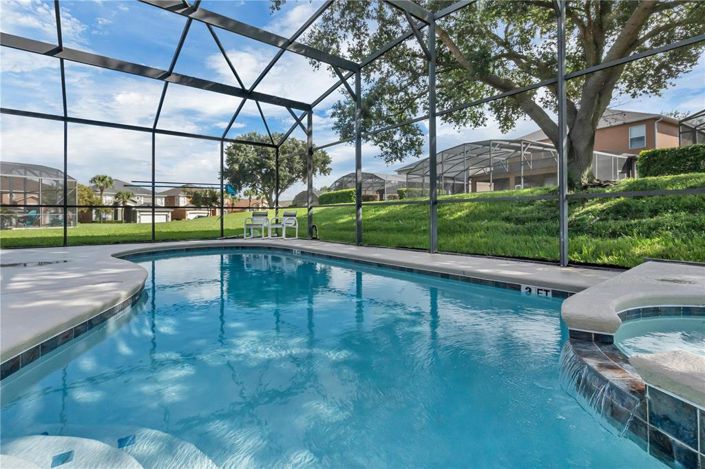 Image No.43-7 Bed Property for sale