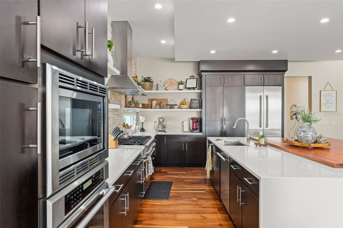 Image No.24-5 Bed Property for sale