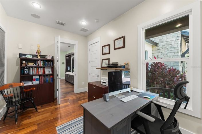 Image No.58-5 Bed Property for sale