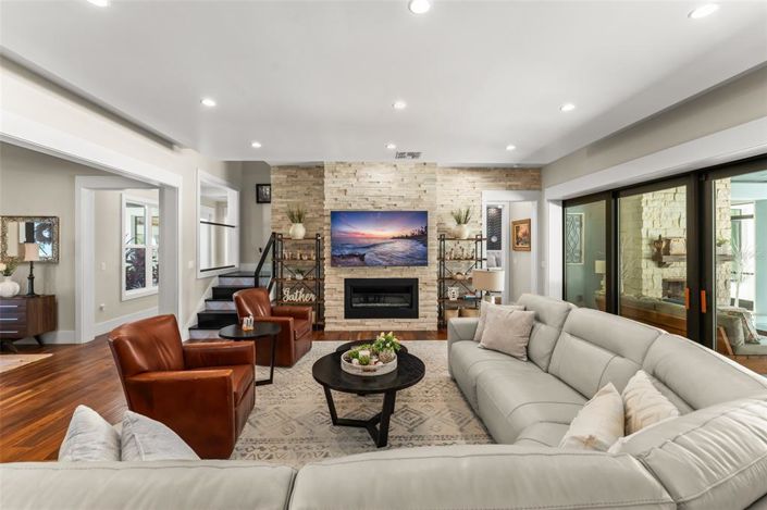 Image No.6-5 Bed Property for sale