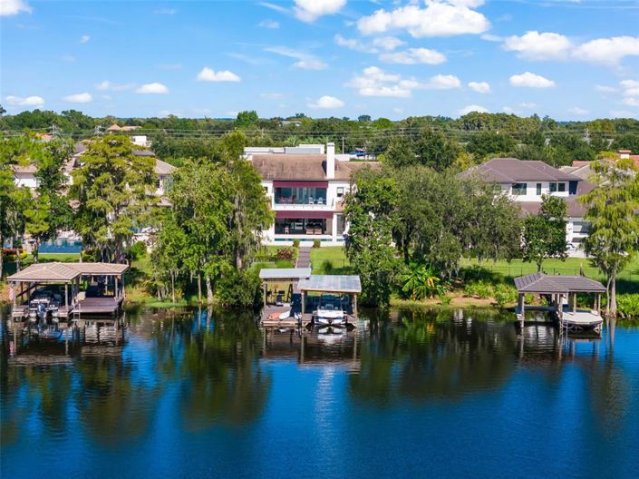 Image No.71-5 Bed Property for sale