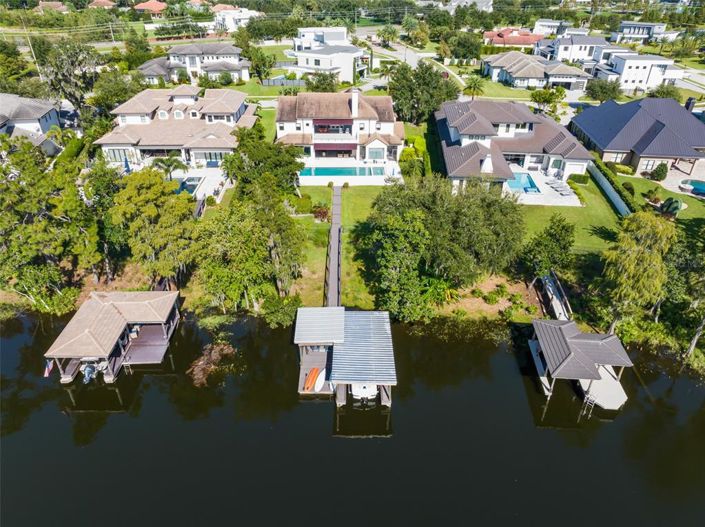 Image No.73-5 Bed Property for sale