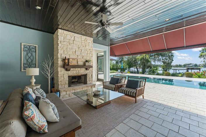 Image No.8-5 Bed Property for sale