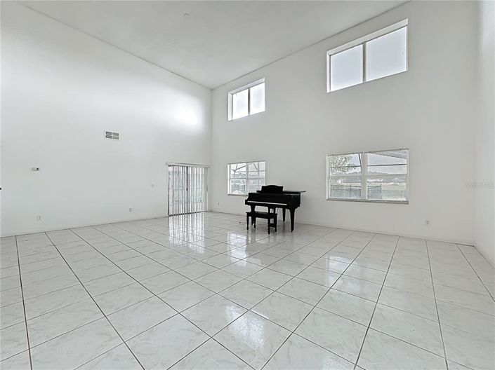 Image No.3-4 Bed Property for sale