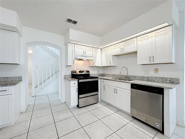 Image No.7-4 Bed Property for sale