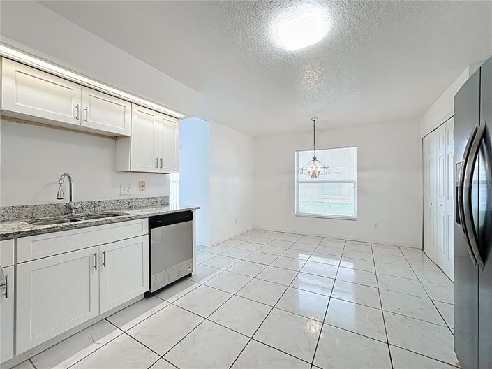 Image No.9-4 Bed Property for sale