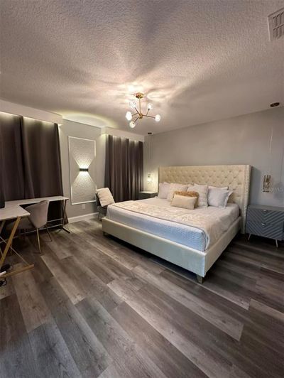 Image No.17-5 Bed Property for sale